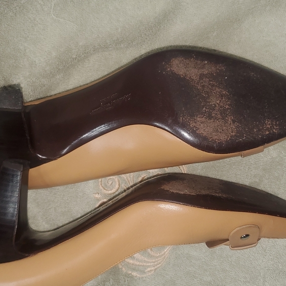 Gentle used salvatore ferragamo heels - Picture 4 of 4